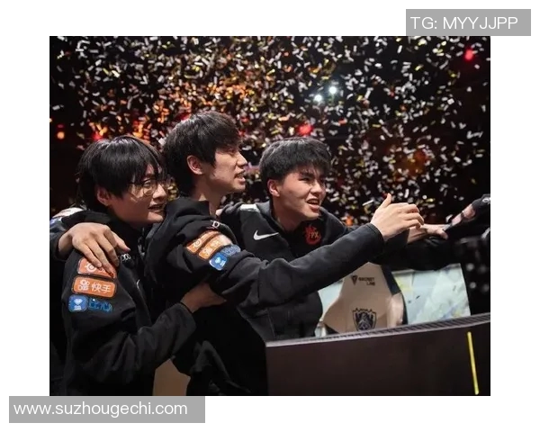 英雄联盟实力排行榜更新FPX强势跻身前四名展现冠军风范